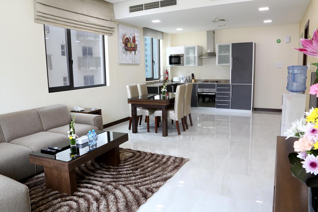 Belle Tower Apartments Манама Экстерьер фото